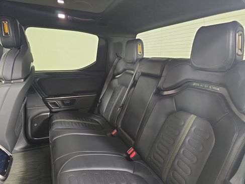 Used 2024 Rivian R1T Adventure AWD/4WD image 21