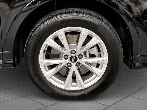 Certified 2025 Audi Q3 2.0T Premium w/ Convenience Package image 10