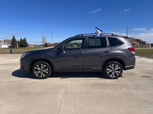 Used 2024 Subaru Forester Limited w/ POP Package 3 AWD/4WD image 1