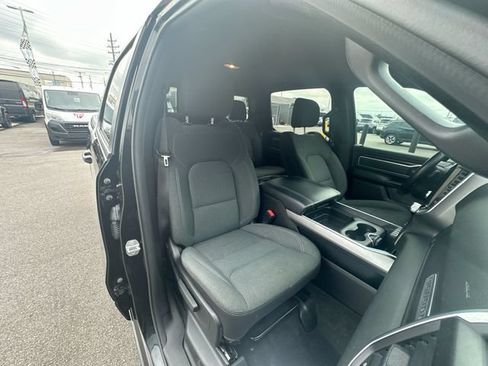 Used 2022 RAM 1500 Big Horn AWD/4WD image 26
