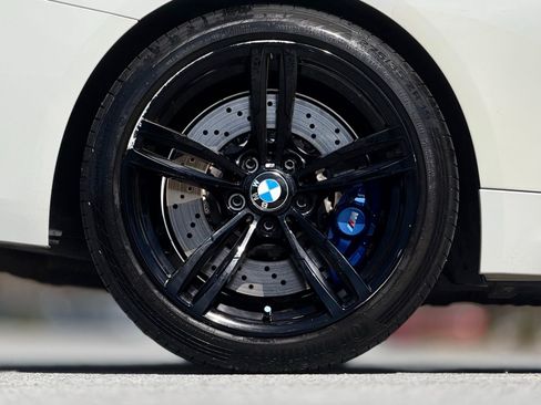 Used 2019 BMW M4 Convertible image 19