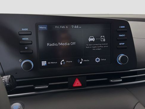 Used 2025 Hyundai Elantra Sport image 16