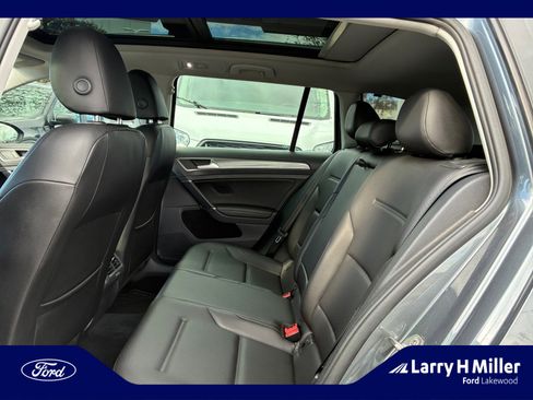 Used 2017 Volkswagen Golf Alltrack SE image 17