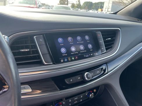 Used 2023 Buick Enclave Essence image 16