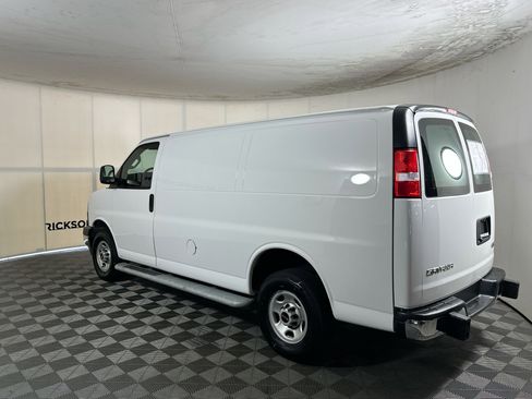Used 2024 GMC Savana 2500 Work Van w/ Driver Convenience Package image 5