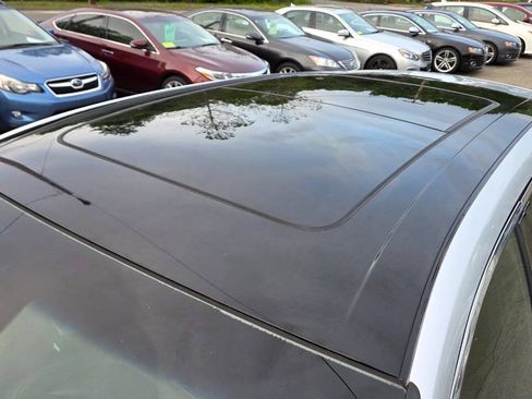 Used 2016 Lincoln MKX Select w/ Select Plus Package AWD/4WD image 20