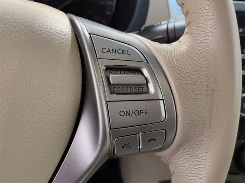 Used 2015 Nissan Altima 2.5 SV image 25