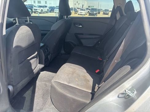 Used 2022 Nissan Rogue SV FWD image 10