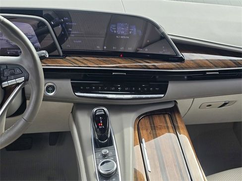 Used 2023 Cadillac Escalade Sport Platinum image 17