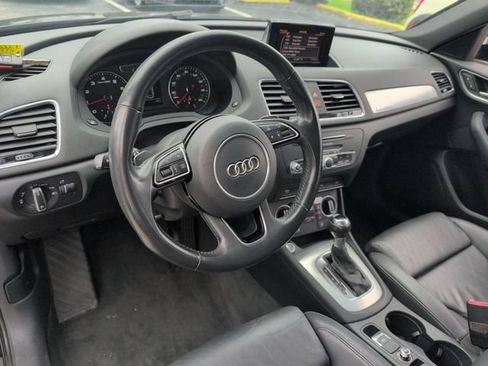 Used 2018 Audi Q3 2.0T Premium w/ Convenience Package AWD/4WD image 10