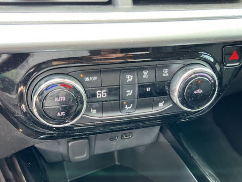 Certified 2024 Chevrolet Trax LT w/ Driver Confidence Package image 17