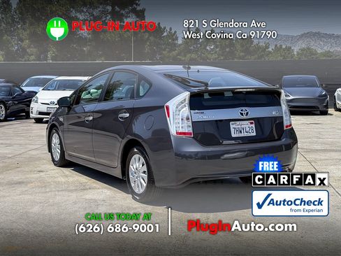 Used 2015 Toyota Prius Prime Advanced FWD image 2