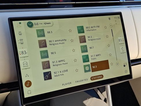 New 2026 Land Rover Range Rover SE image 17