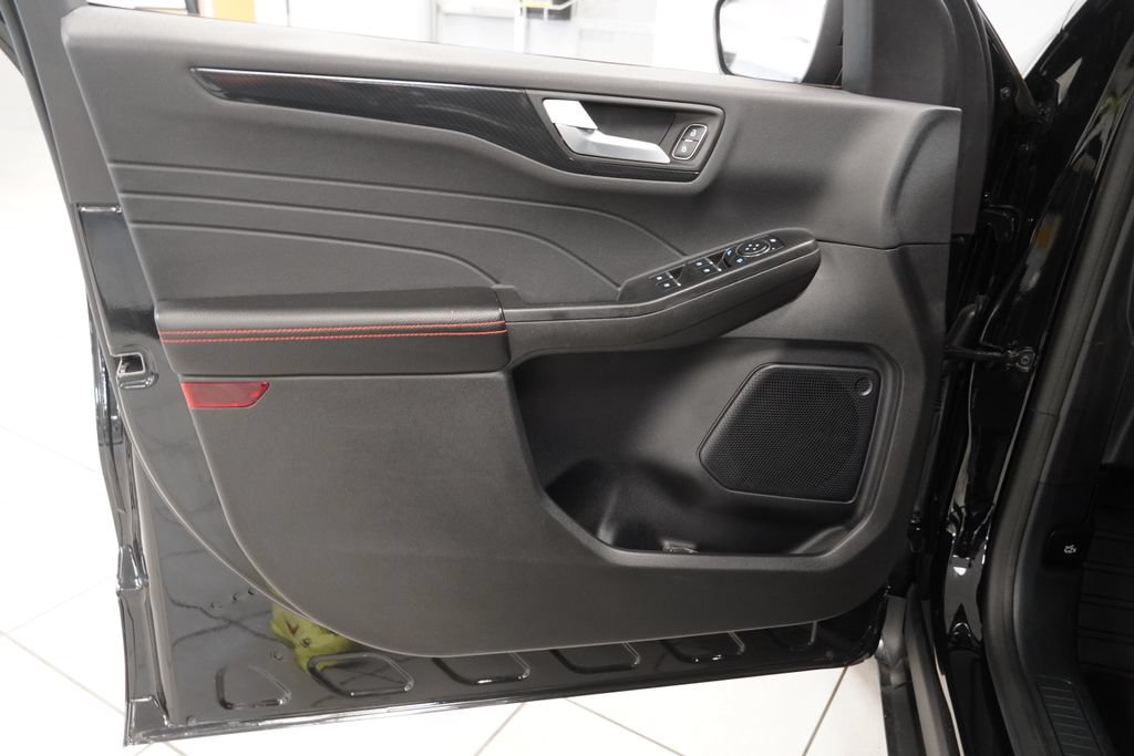 Used 2023 Ford Escape ST-Line Select w/ Tech Pack #1 AWD/4WD image 17