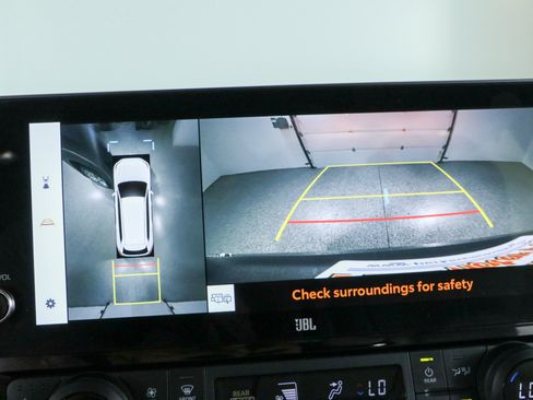 Used 2025 Toyota Grand Highlander AWD Hybrid image 18