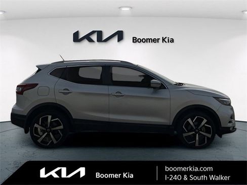 Used 2022 Nissan Rogue Sport SL w/ Premium Package image 4