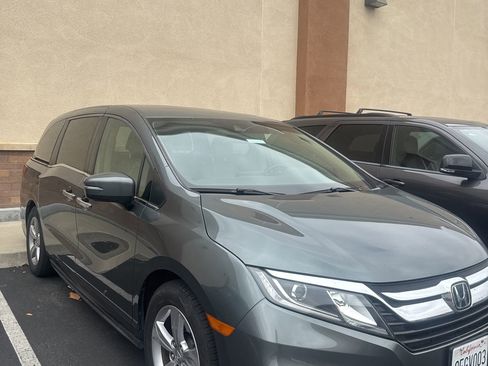Used 2020 Honda Odyssey EX-L image 3