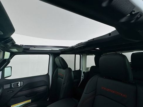 New 2026 Jeep Wrangler Unlimited Rubicon AWD/4WD image 21