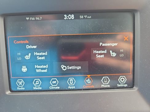 Used 2019 Jeep Compass Latitude w/ Cold Weather Group AWD/4WD image 28