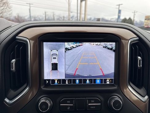 Used 2021 Chevrolet Silverado 1500 High Country w/ Technology Package image 25