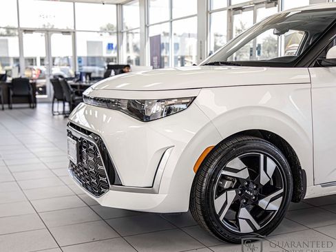Used 2023 Kia Soul GT-Line FWD image 5