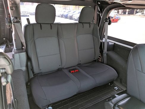 Used 2023 Jeep Wrangler Sport AWD/4WD image 36