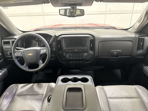 Used 2018 Chevrolet Silverado 1500 Custom w/ Custom Value Package RWD image 18