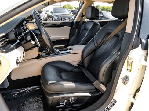 Used 2022 Maserati Quattroporte Modena RWD image 46
