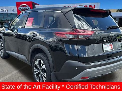Used 2023 Nissan Rogue SV AWD/4WD image 5