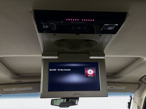 Used 2015 GMC Yukon Denali w/ Premium Package image 28