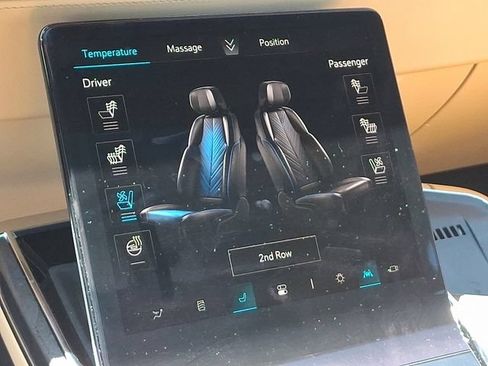 Certified 2025 Cadillac Escalade IQ Luxury 2 AWD/4WD image 25