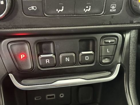 Used 2021 GMC Terrain SLE w/ Elevation Edition FWD image 15