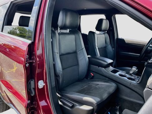 Certified 2022 Jeep Grand Cherokee Laredo X RWD image 27