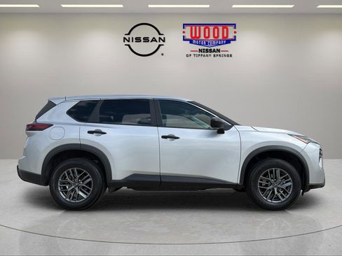 Used 2024 Nissan Rogue S FWD image 2