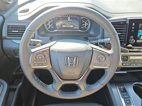 Used 2023 Honda Passport EX-L image 18
