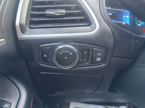 Used 2023 Ford Edge ST-Line w/ Class II Trailer Tow Package image 28