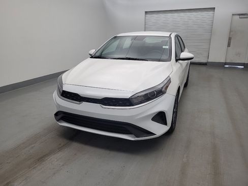 Used 2024 Kia Forte LXS FWD image 15