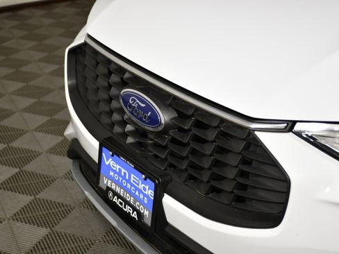 Used 2025 Ford Escape Active AWD/4WD image 10