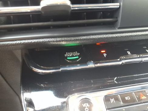 Used 2023 Lincoln Corsair FWD image 21
