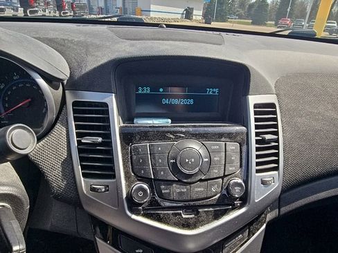 Used 2015 Chevrolet Cruze LT image 15