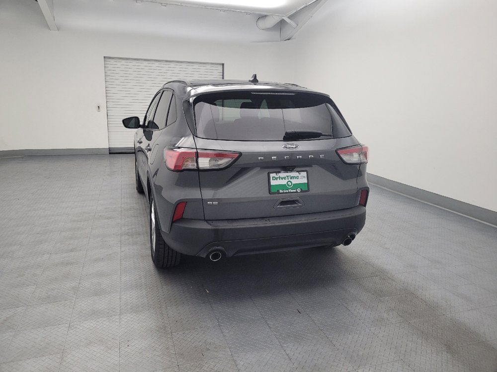 Used 2021 Ford Escape SE w/ SE Sport Appearance Package FWD image 6