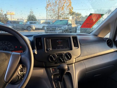 Certified 2020 Nissan NV200 S image 19