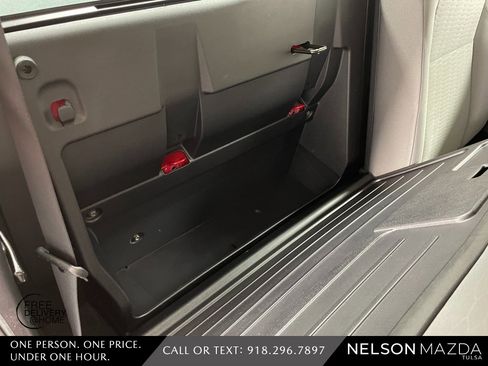 Used 2019 Toyota Tacoma SR image 39