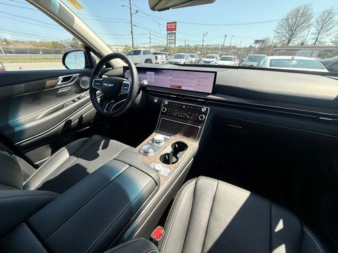 Used 2025 Genesis GV80 2.5T Prestige AWD/4WD image 19