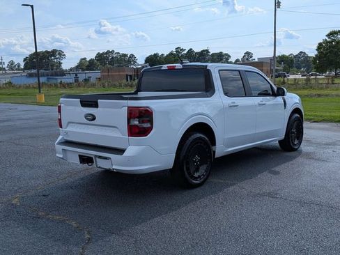 Used 2025 Ford Maverick Lobo AWD/4WD image 3