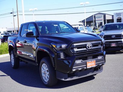 New 2025 Toyota Tacoma SR5