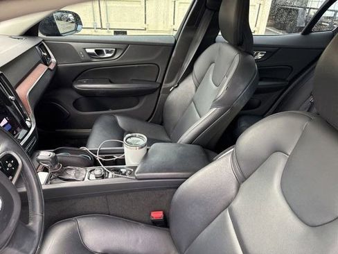 Used 2021 Volvo S60 T5 Momentum w/ Premium Package FWD image 16