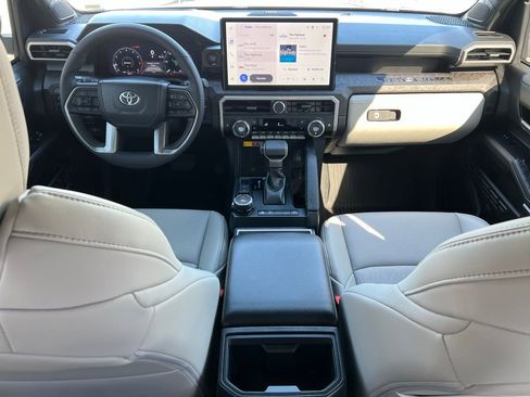 Used 2024 Toyota Tacoma Limited w/ Limited Package (LT) image 23