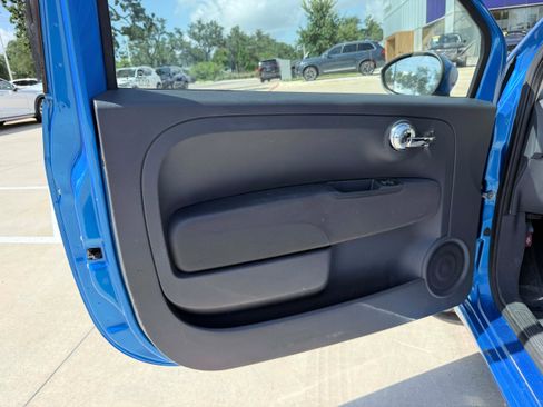 Used 2015 FIAT 500 Pop FWD image 8