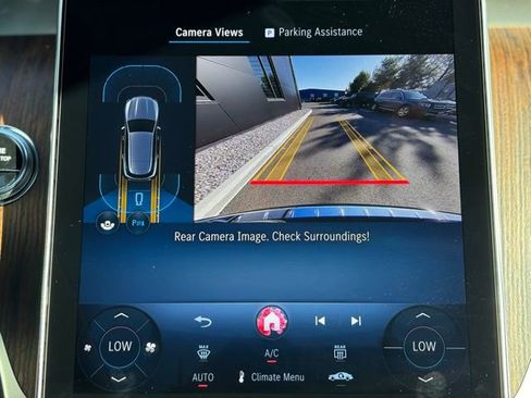 Used 2026 Mercedes-Benz GLC 300 4MATIC image 36